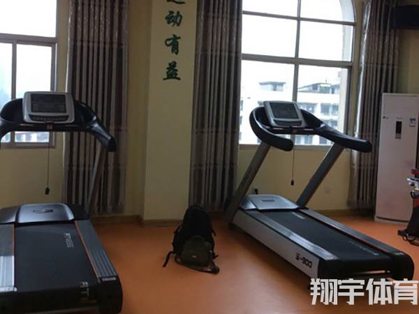 室內(nèi)健身器材