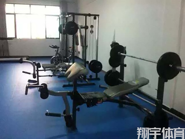 室內(nèi)健身器材